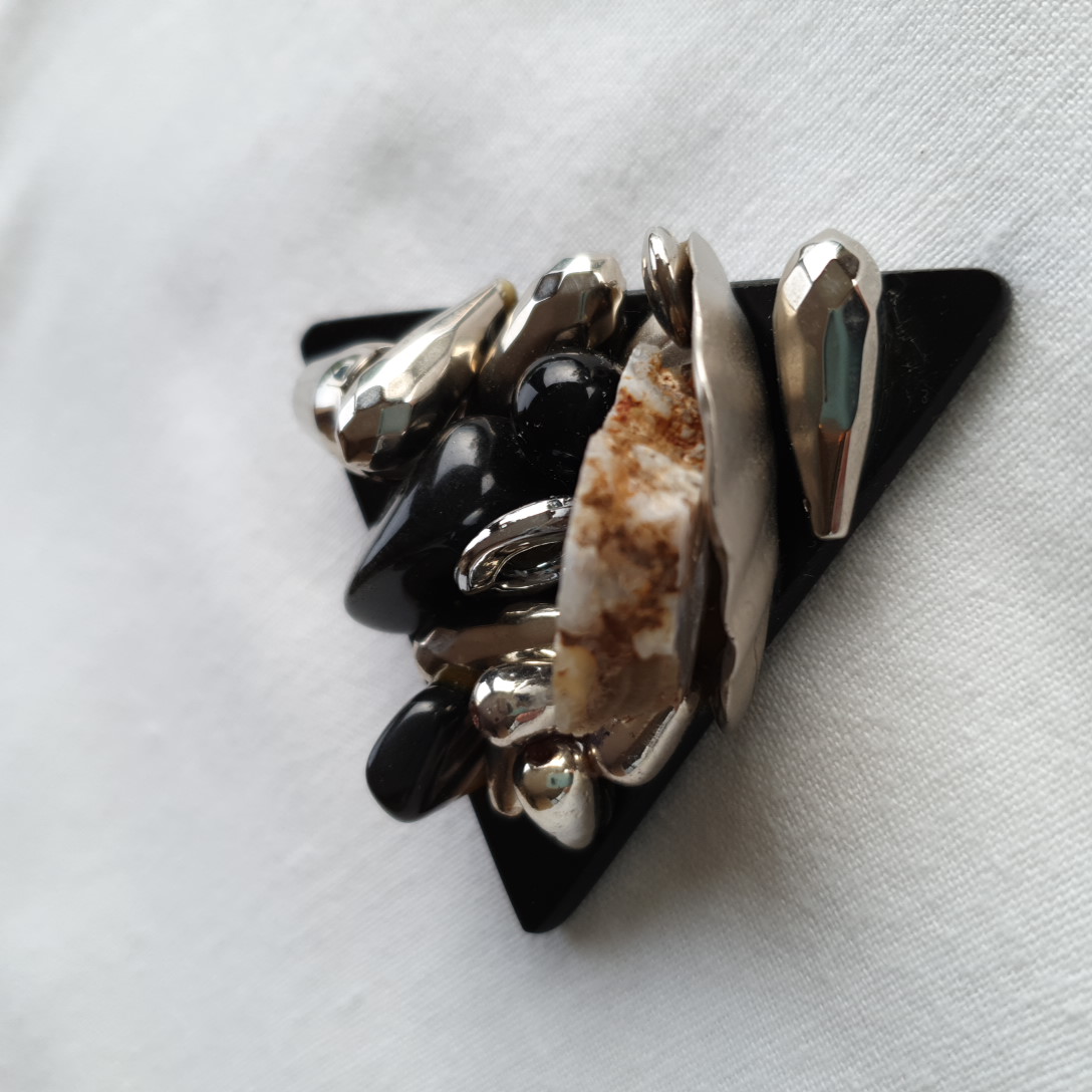 Broche d'artiste signée Marie - Alberte  Comme neuf - Vue 3 - 